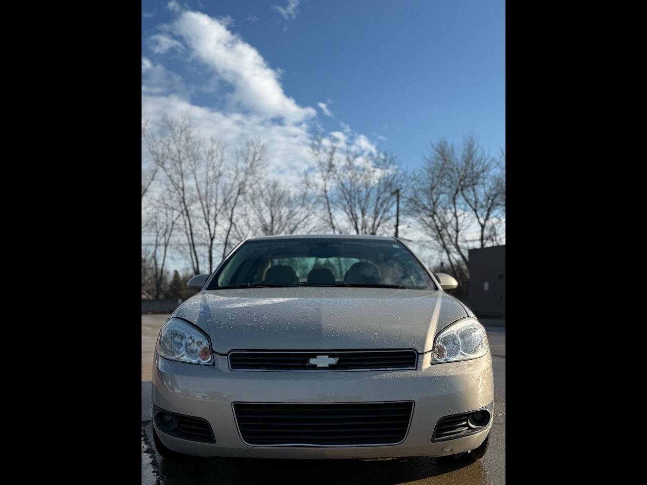 Used 2011 Chevrolet Impala LT w/ Luxury Edition Package image 2