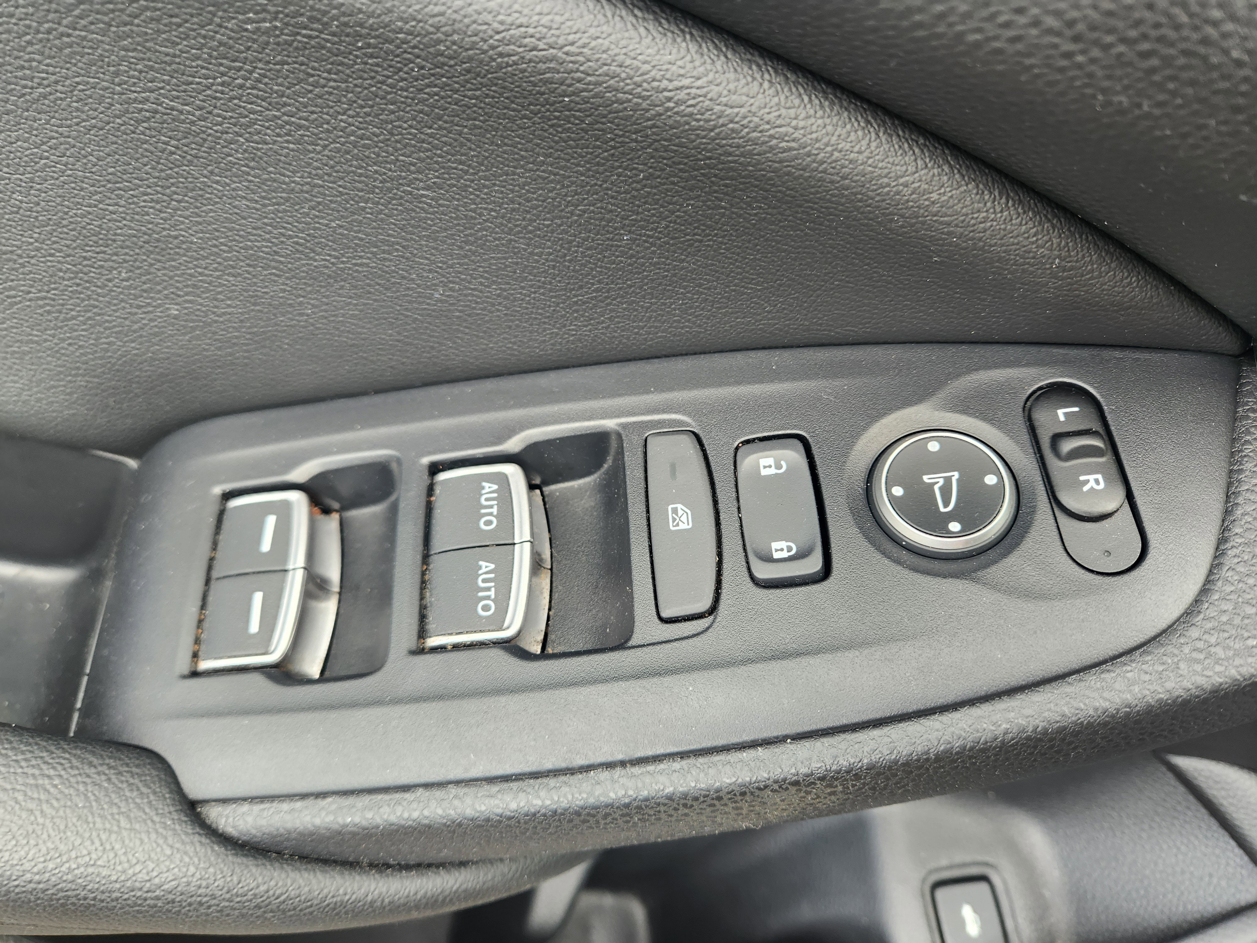 Used 2019 Honda Accord EX image 17