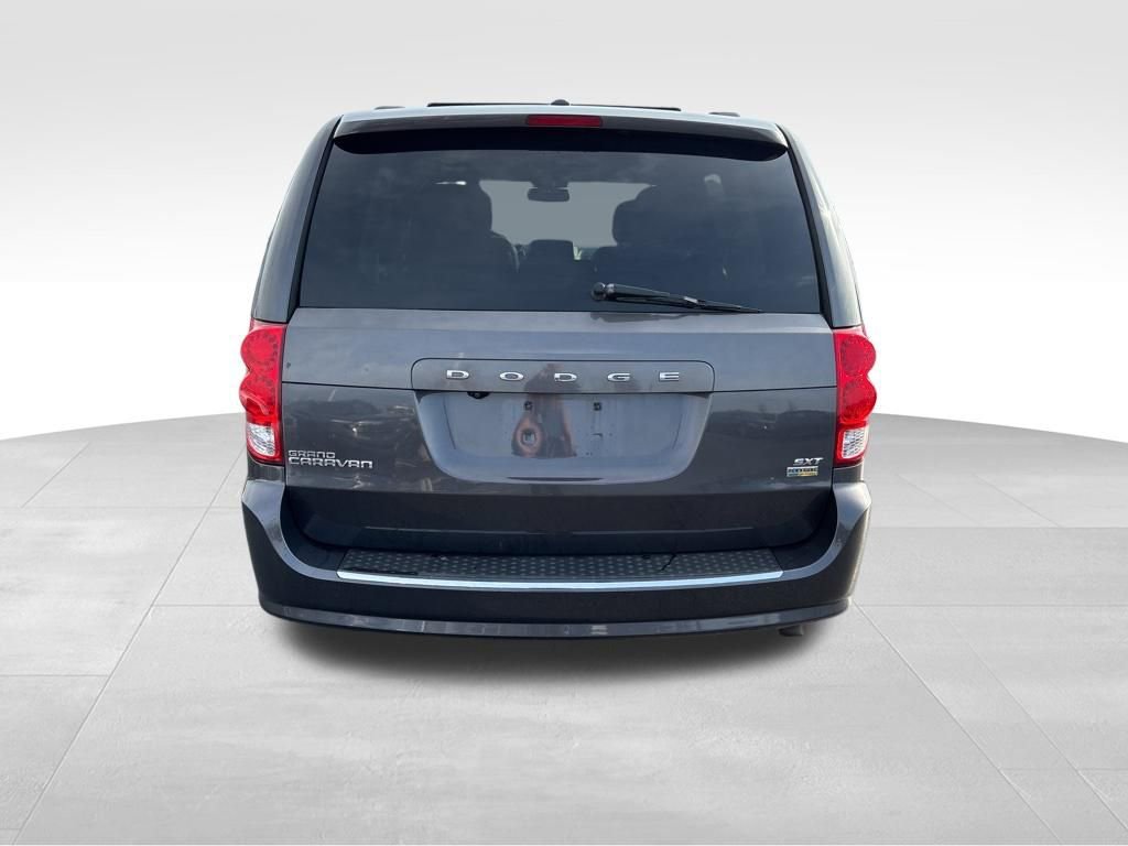 Used 2019 Dodge Grand Caravan SXT image 8