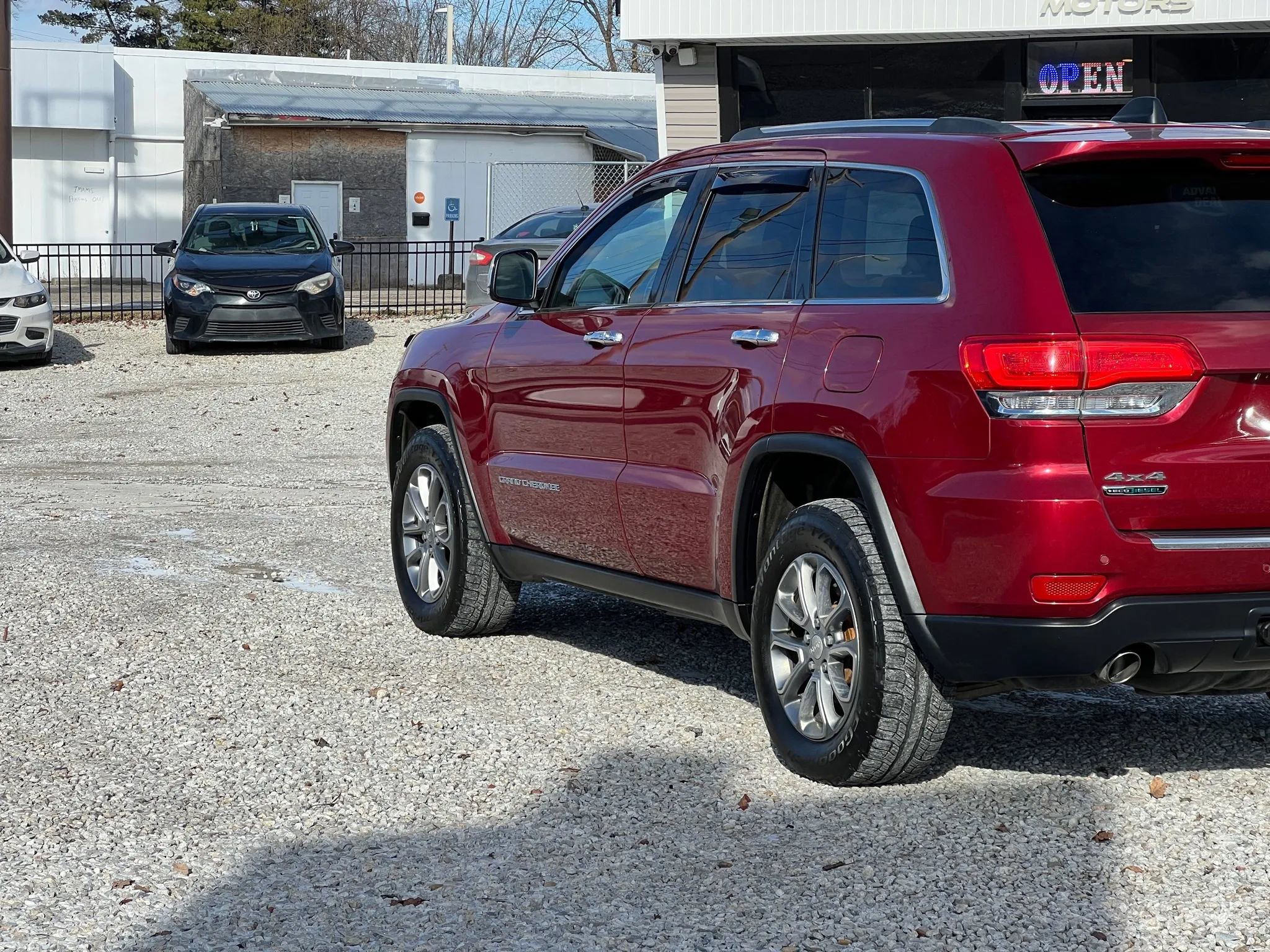 Used 2014 Jeep Grand Cherokee Limited w/ Luxury Group II image 7