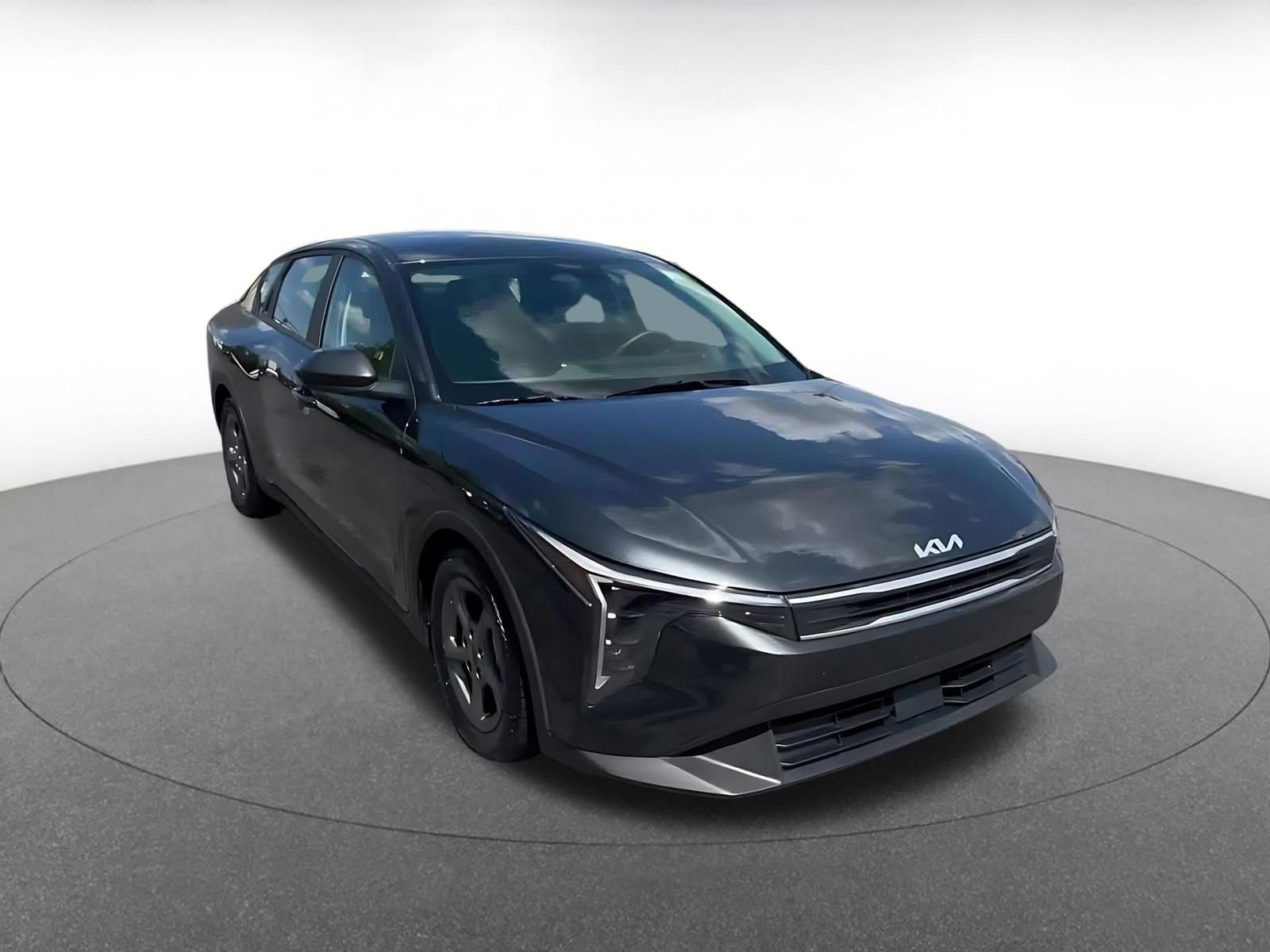 Used 2025 Kia K4 FWD image 3