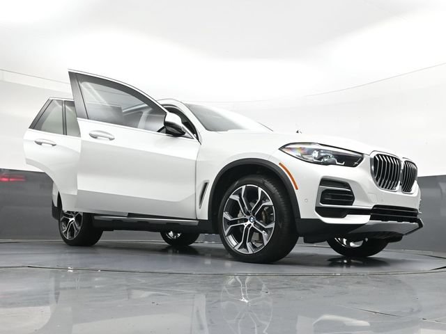 Used 2023 BMW X5 xDrive40i w/ Premium Package AWD/4WD image 46