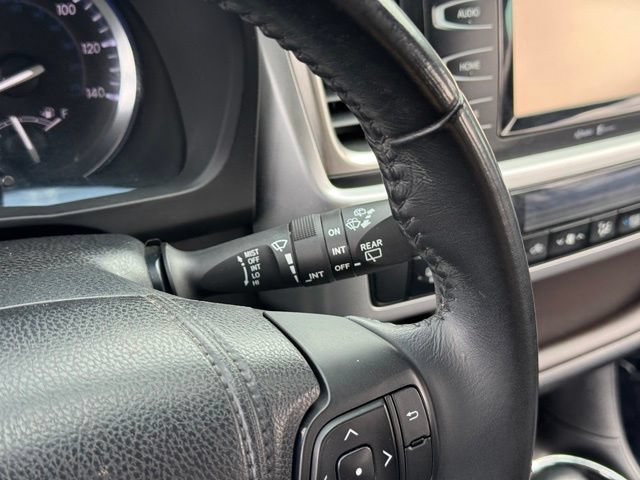 Used 2014 Toyota Highlander Plus AWD/4WD image 27