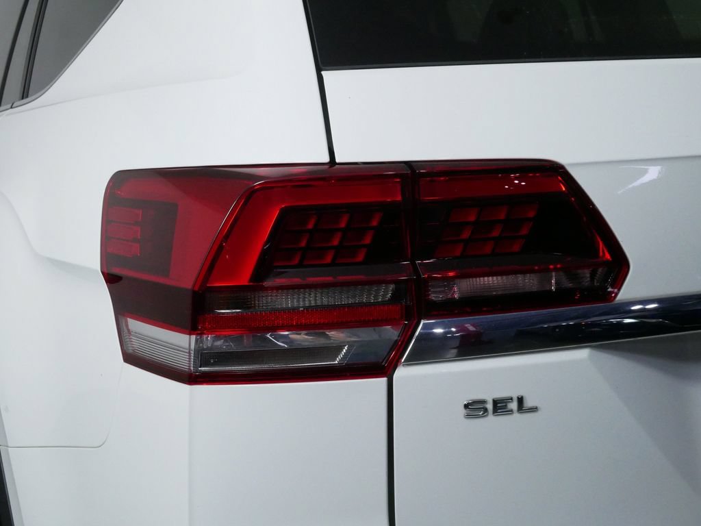 Used 2019 Volkswagen Atlas SEL R-Line AWD/4WD image 12