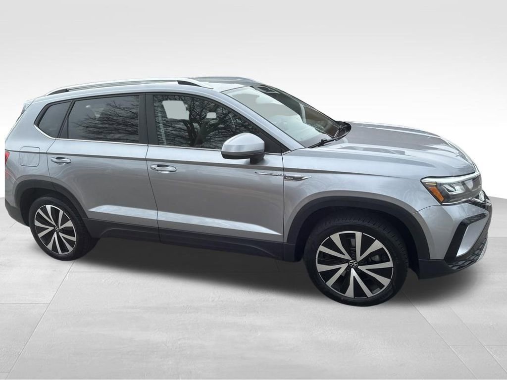 Used 2024 Volkswagen Taos SE FWD image 27