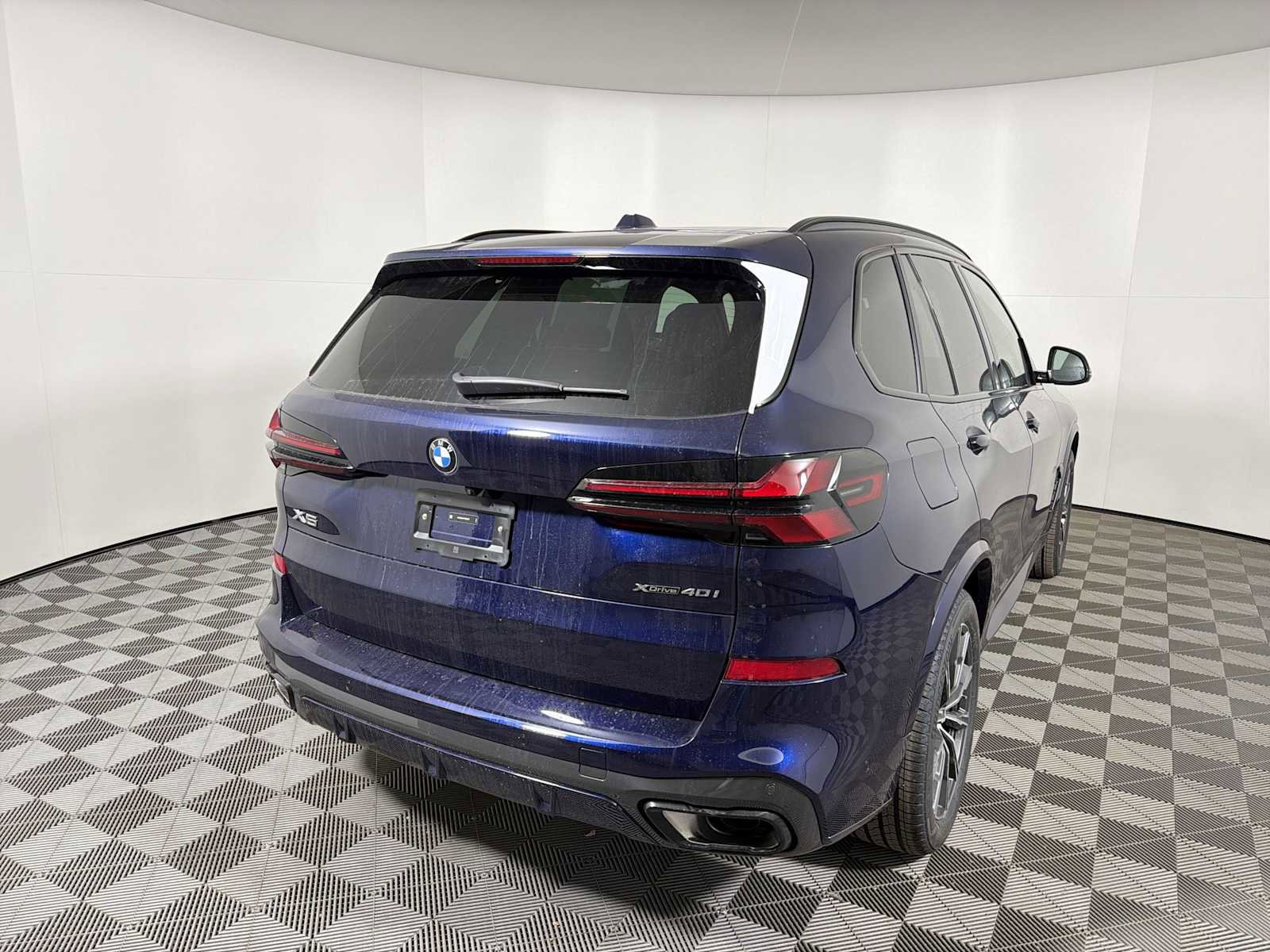 New 2026 BMW X5 xDrive40i w/ Executive Package image 9