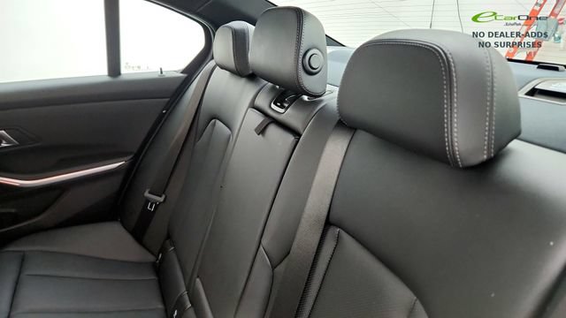 Used 2025 BMW 330i xDrive Sedan AWD/4WD image 30