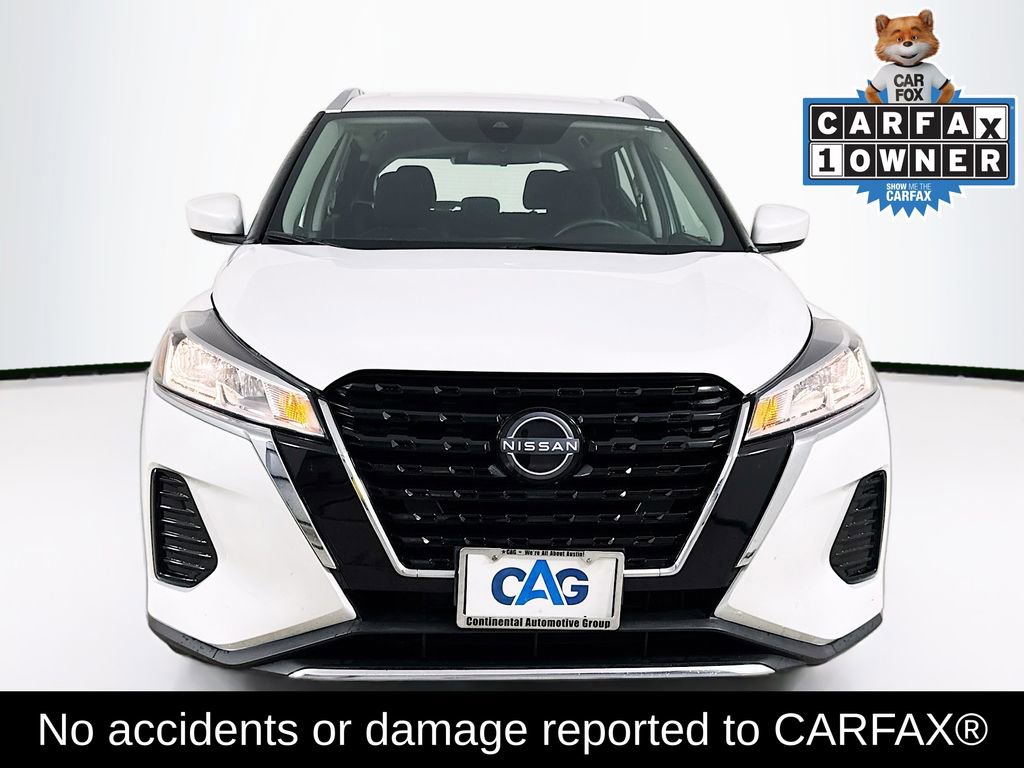Used 2023 Nissan Kicks SV FWD image 2