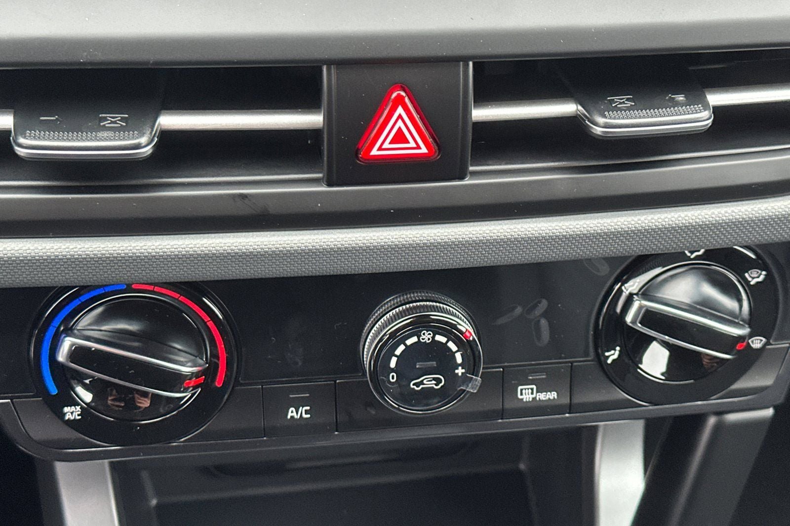 New 2026 Kia Seltos LX image 20