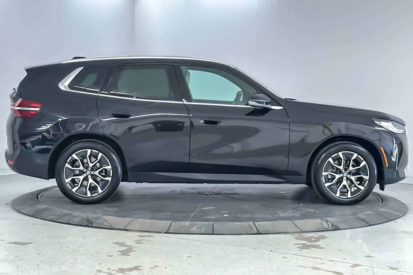 Used 2026 BMW X3 xDrive30i w/ Convenience Package AWD/4WD image 8