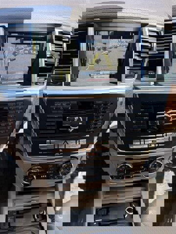 Used 2016 Mercedes-Benz GL 450 4MATIC image 13