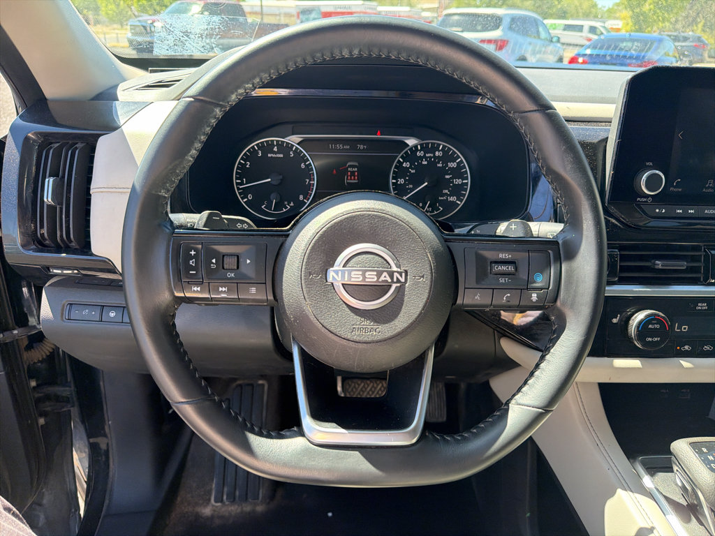 Used 2023 Nissan Pathfinder SV w/ SV Premium Package AWD/4WD image 9