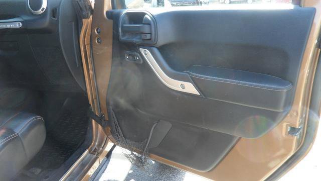 Used 2011 Jeep Wrangler Unlimited 70th Anniversary w/ Dual Top Group image 15