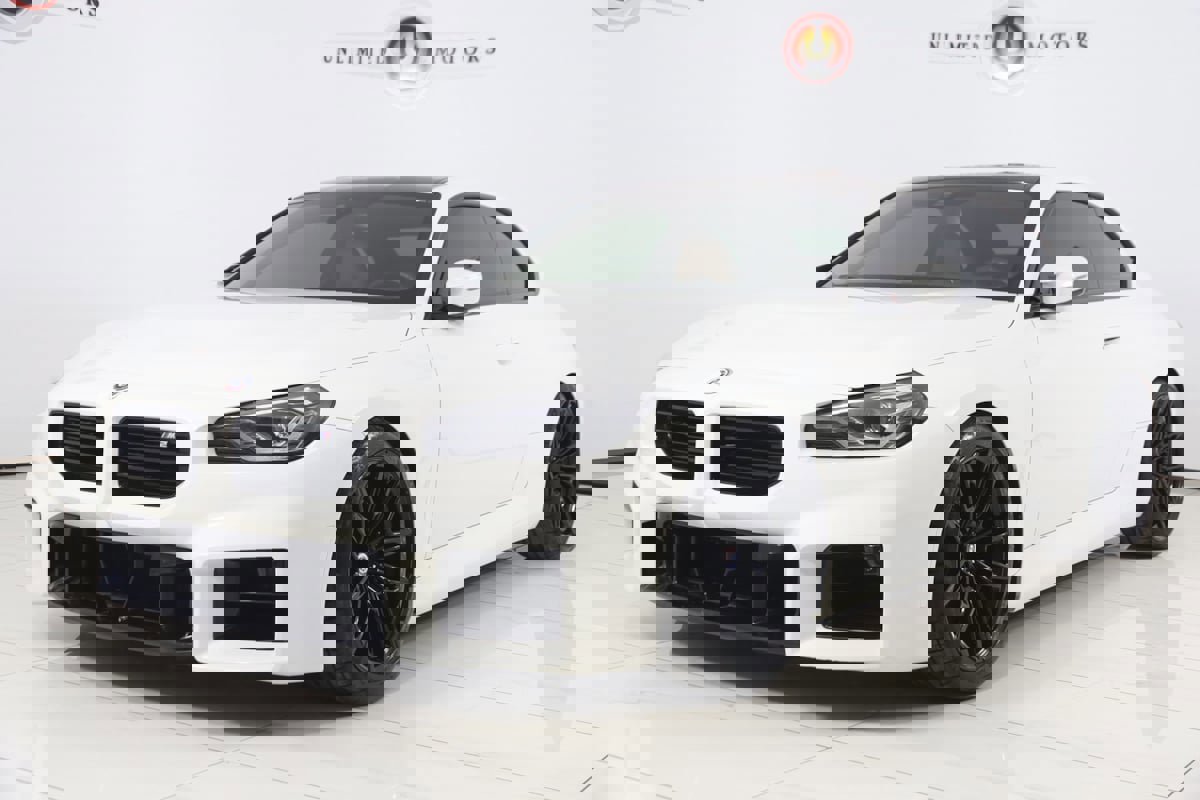 Used 2023 BMW M2 w/ Lighting Package image 5