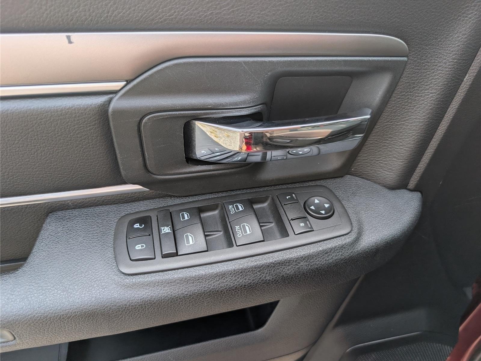 Used 2024 RAM 1500 Warlock RWD image 18