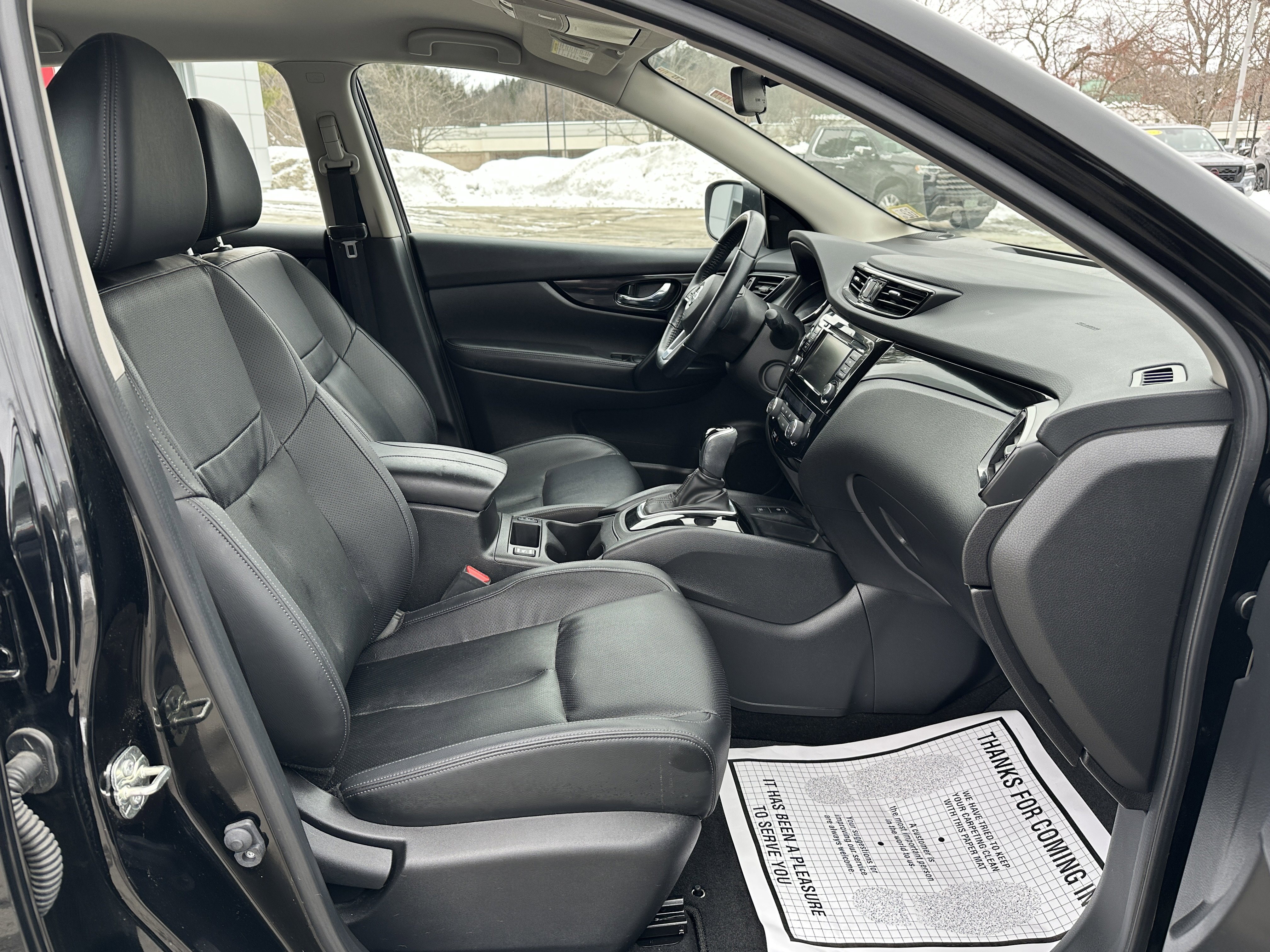 Used 2022 Nissan Rogue Sport SL image 16