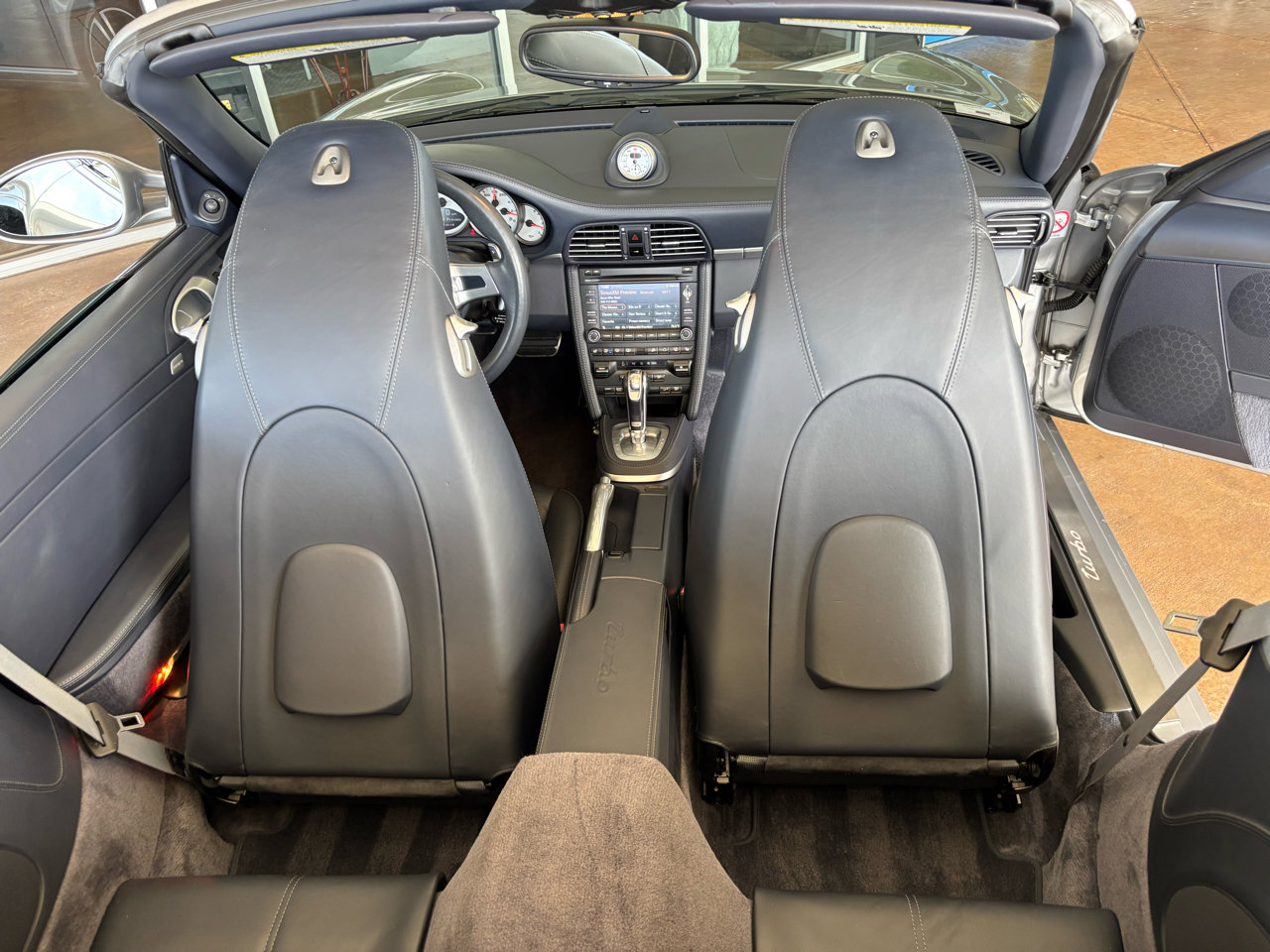 Used 2011 Porsche 911 Turbo image 33