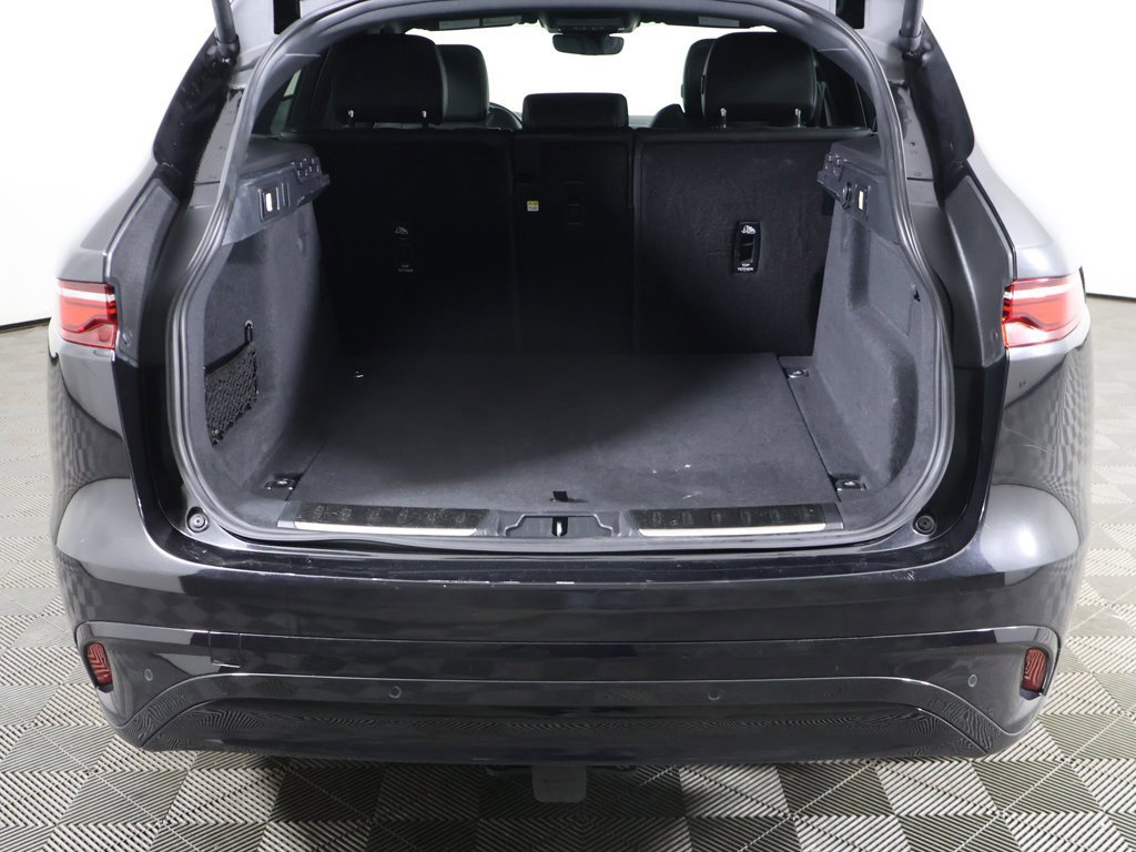 Used 2024 Jaguar F-PACE R-Dynamic S image 18