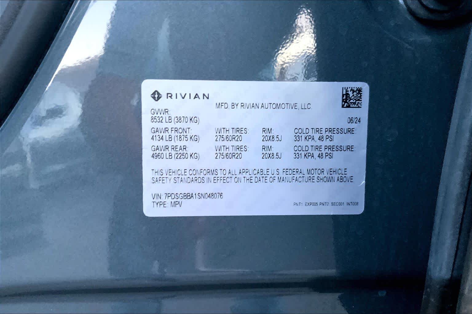 Used 2025 Rivian R1S Adventure Dual AWD/4WD image 20