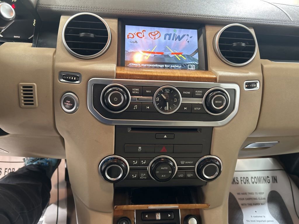 Used 2016 Land Rover LR4 HSE image 28