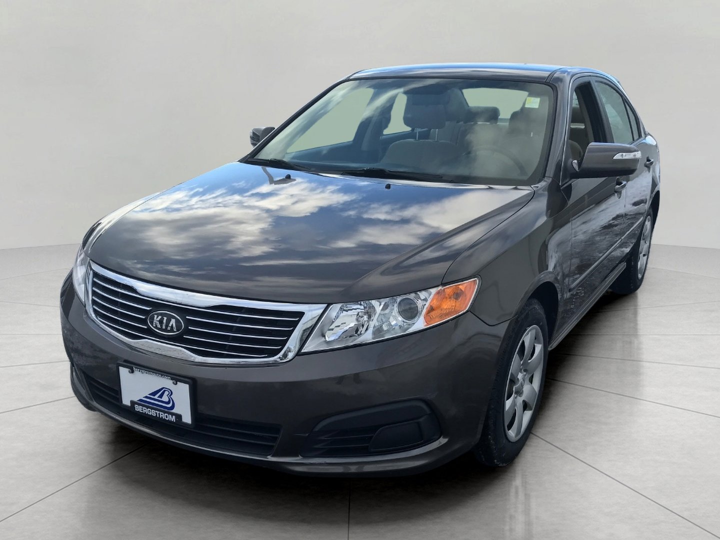 Used 2010 Kia Optima LX image 10