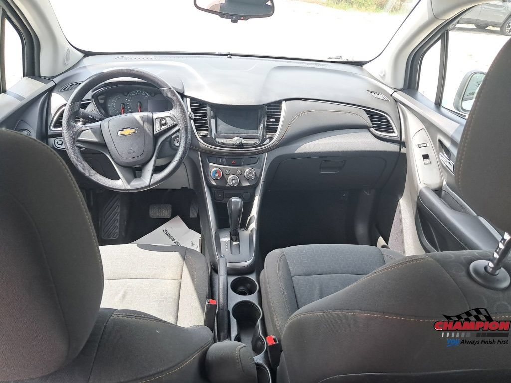 Used 2018 Chevrolet Trax LS AWD/4WD image 44