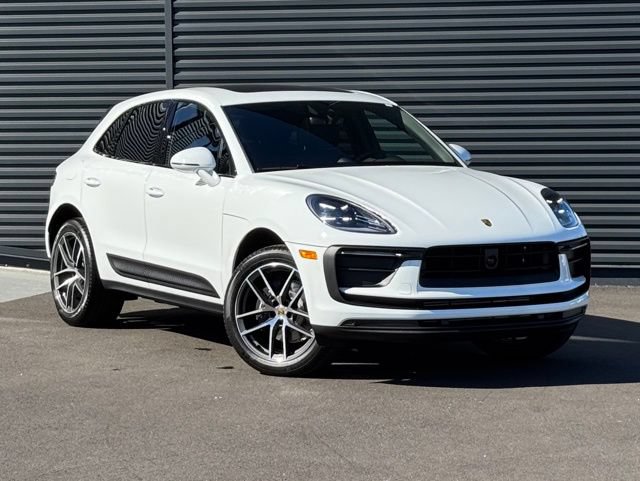 New 2026 Porsche Macan AWD/4WD image 9