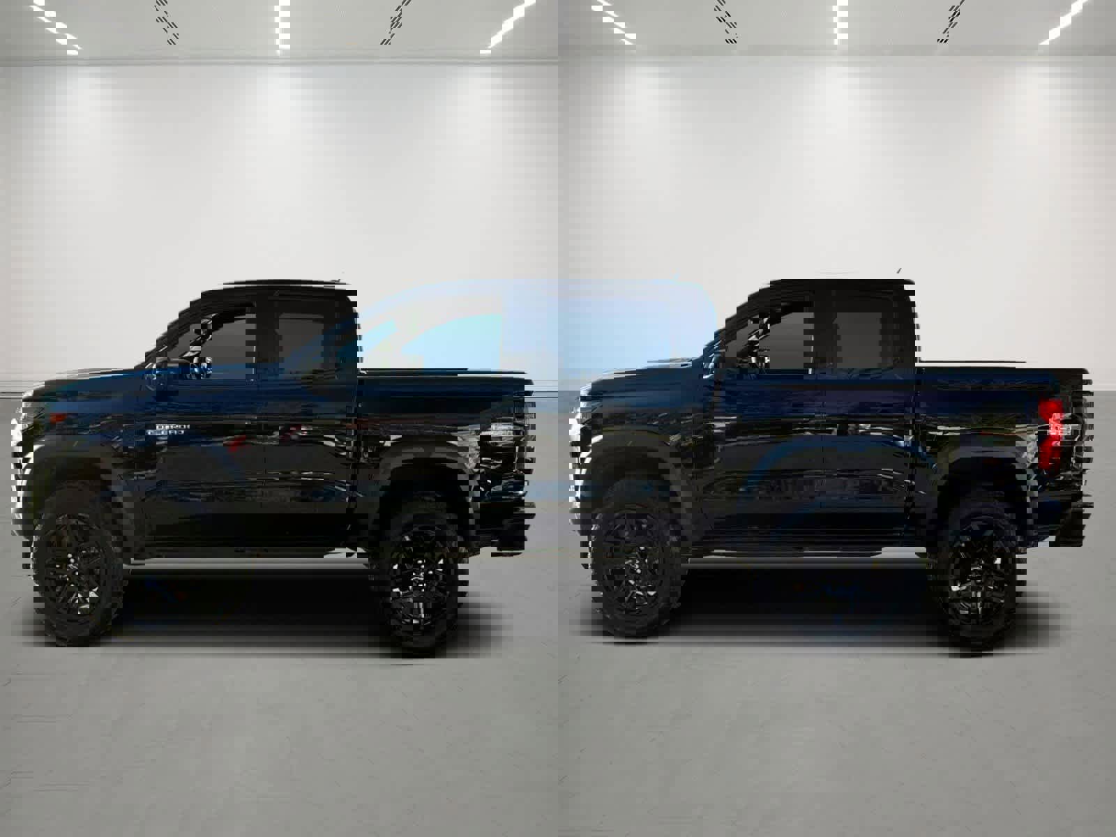 Used 2023 Chevrolet Colorado Trail Boss w/ Technology Package AWD/4WD image 2