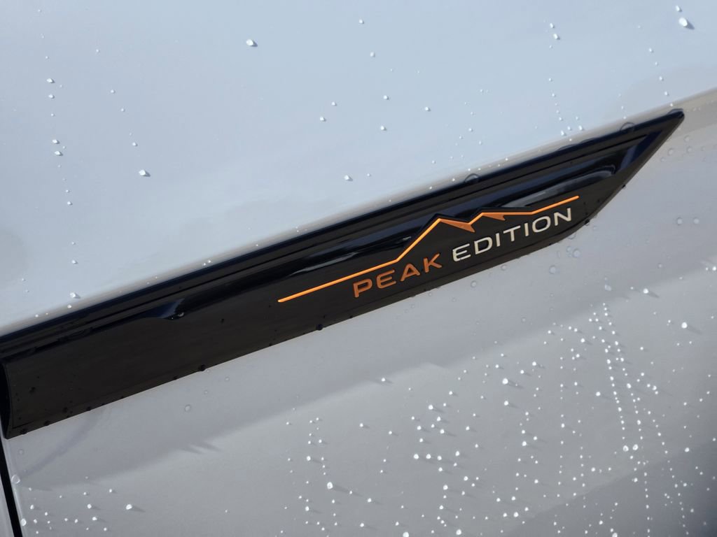 New 2026 Volkswagen Atlas Peak Edition image 8