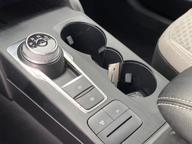 Used 2022 Ford Escape SE image 12