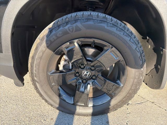 Used 2025 Honda Ridgeline Black Edition image 4