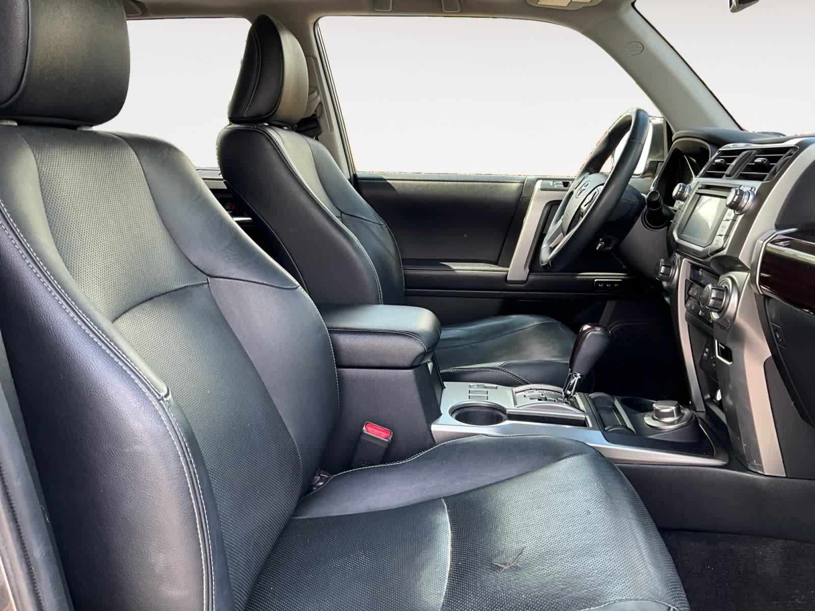 Used 2018 Toyota 4Runner Limited AWD/4WD image 15
