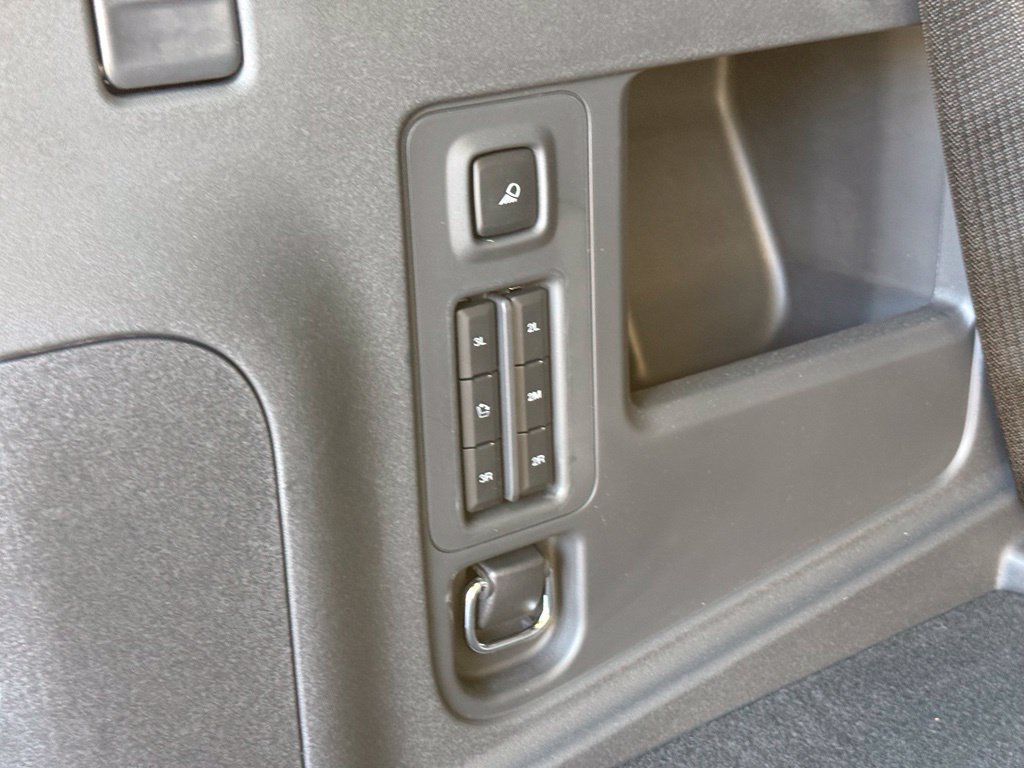 New 2027 Ford Expedition Platinum w/ Stealth Appearance Package AWD/4WD image 9