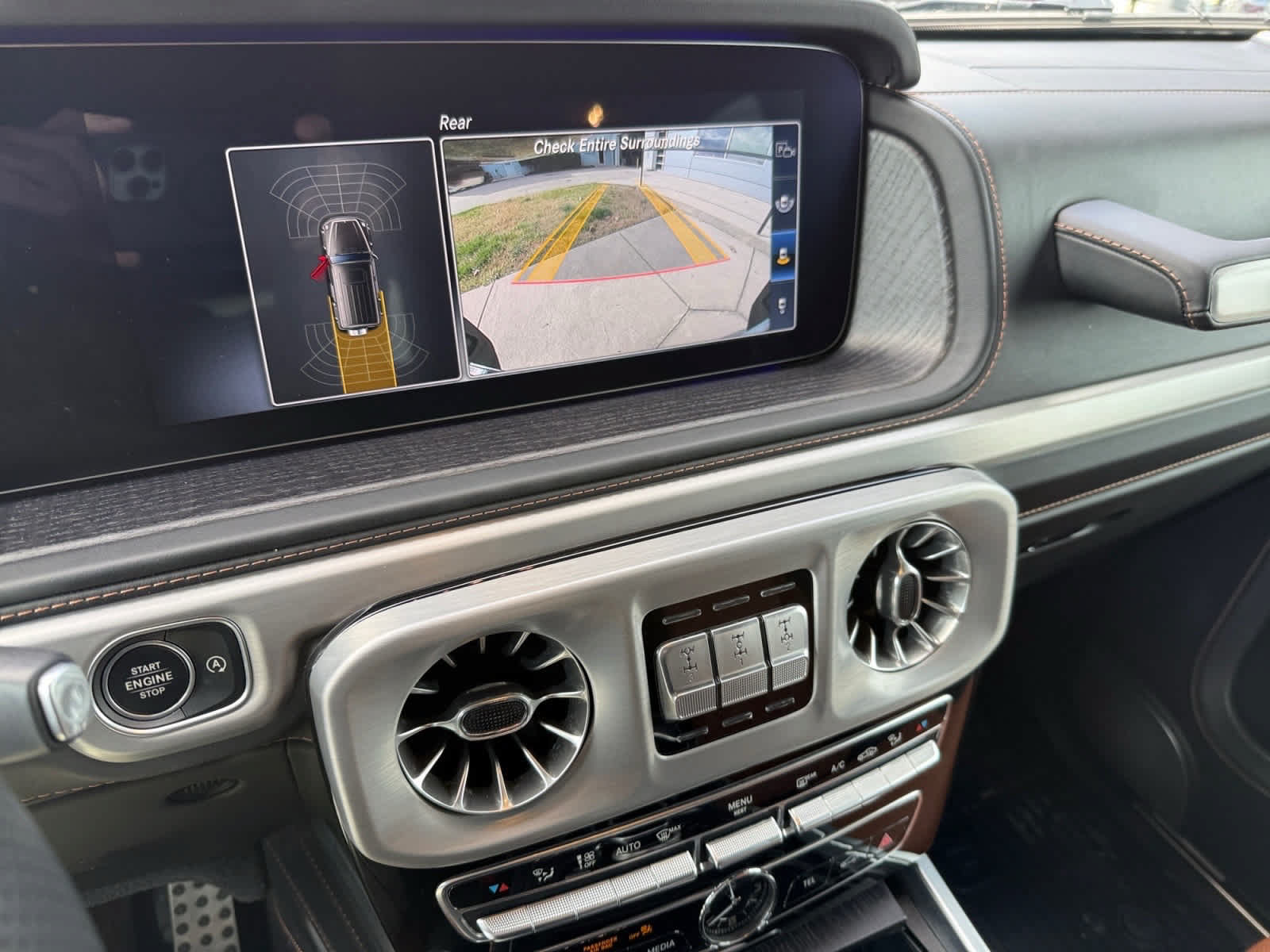 Used 2021 Mercedes-Benz G 550 image 16