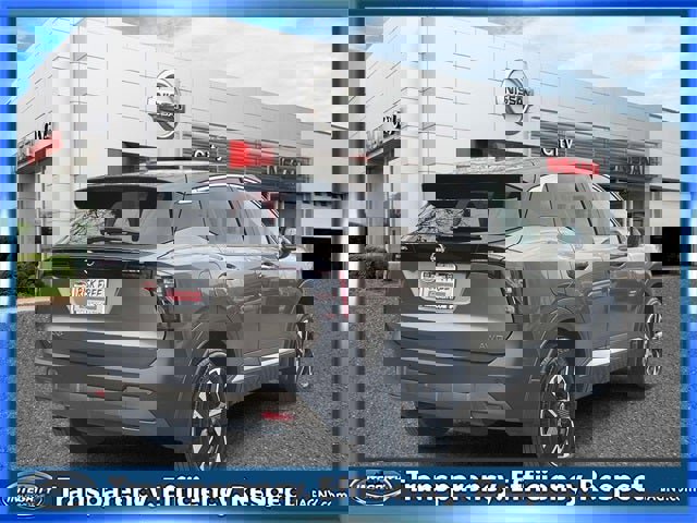 Certified 2025 Nissan Kicks SV image 6