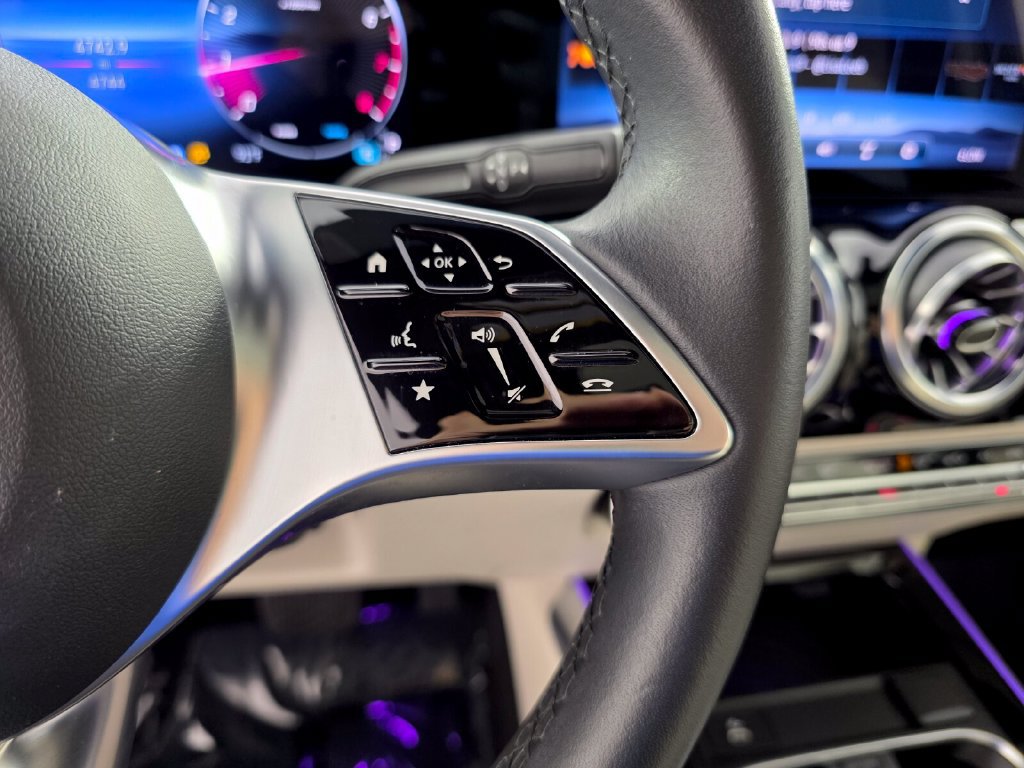 Certified 2025 Mercedes-Benz GLA 250 image 20