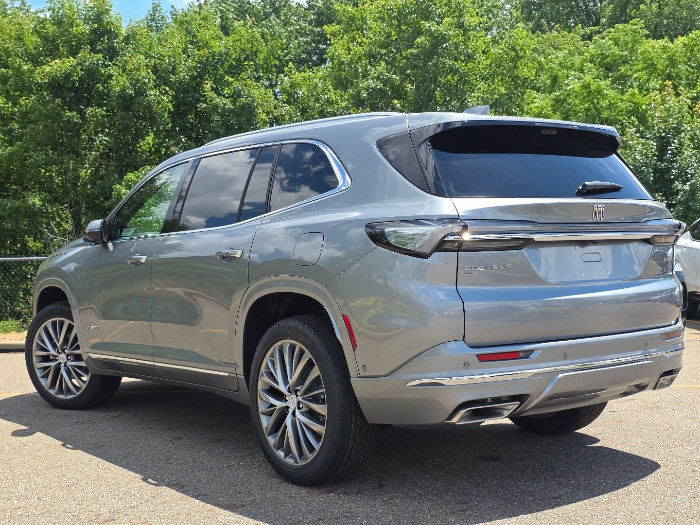 New 2026 Buick Enclave Avenir w/ Super Cruise Package AWD/4WD image 17