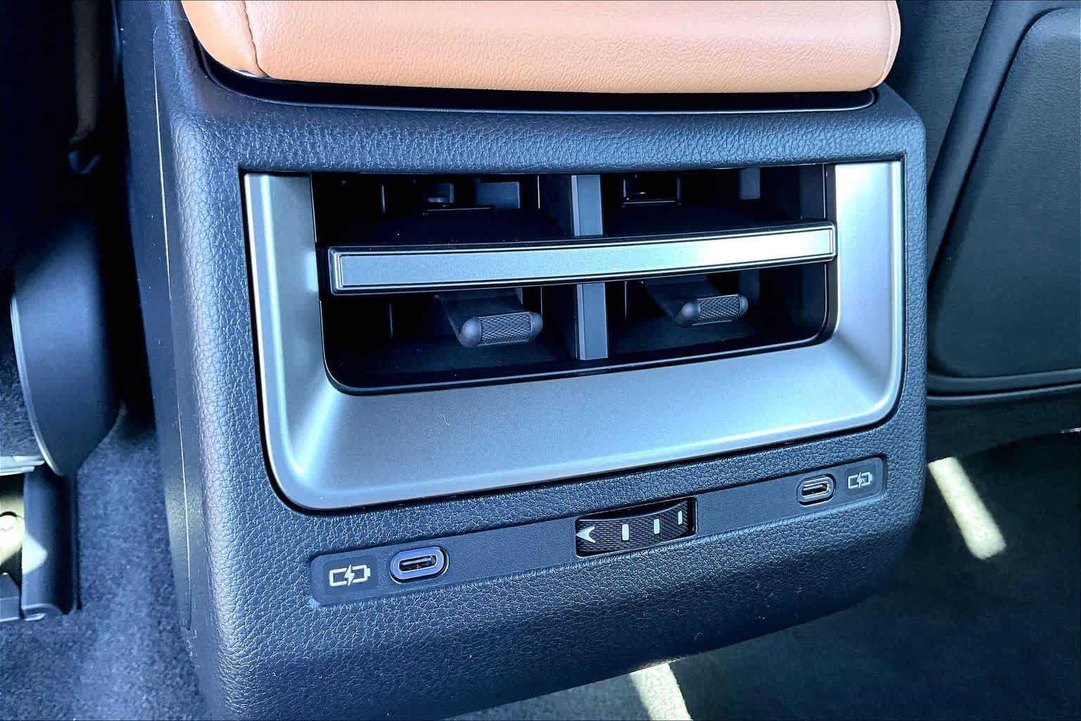 New 2026 Lexus ES 350e FWD image 13