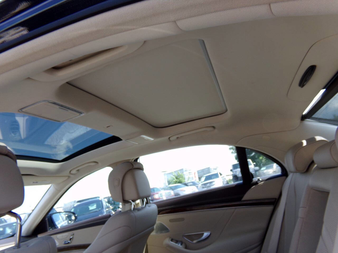 Used 2015 Mercedes-Benz S 550 4MATIC Sedan image 18