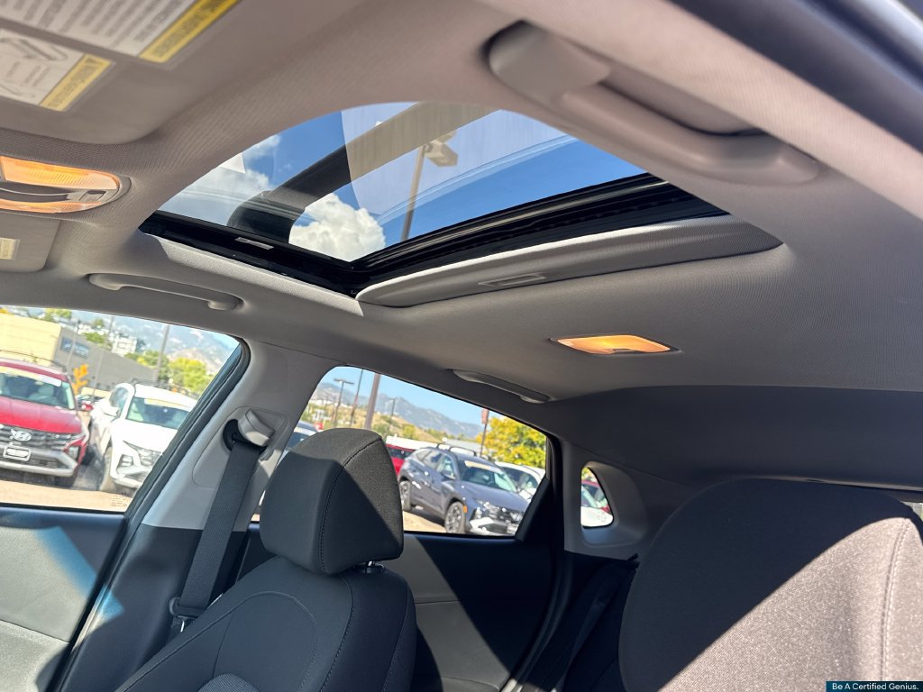 Certified 2022 Hyundai Kona SEL w/ Convenience Package AWD/4WD image 29