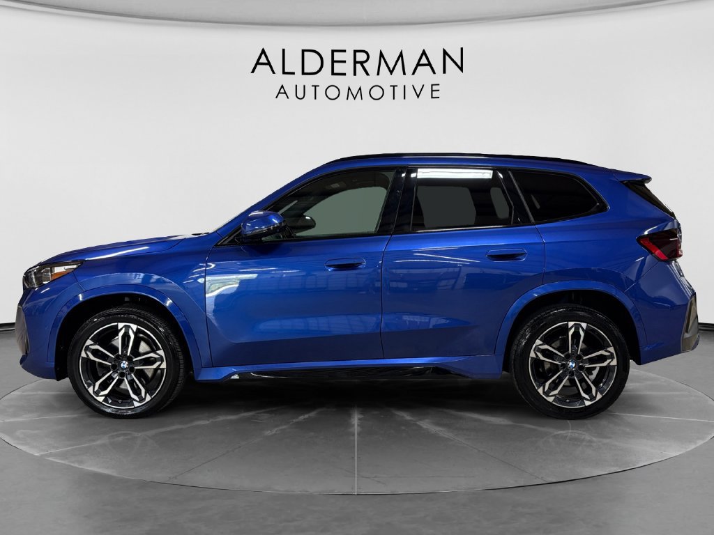 Used 2023 BMW X1 xDrive28i w/ Premium Package AWD/4WD image 2