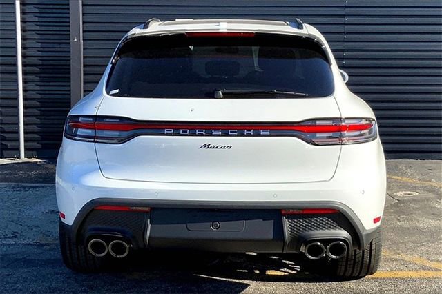Certified 2026 Porsche Macan AWD/4WD image 9