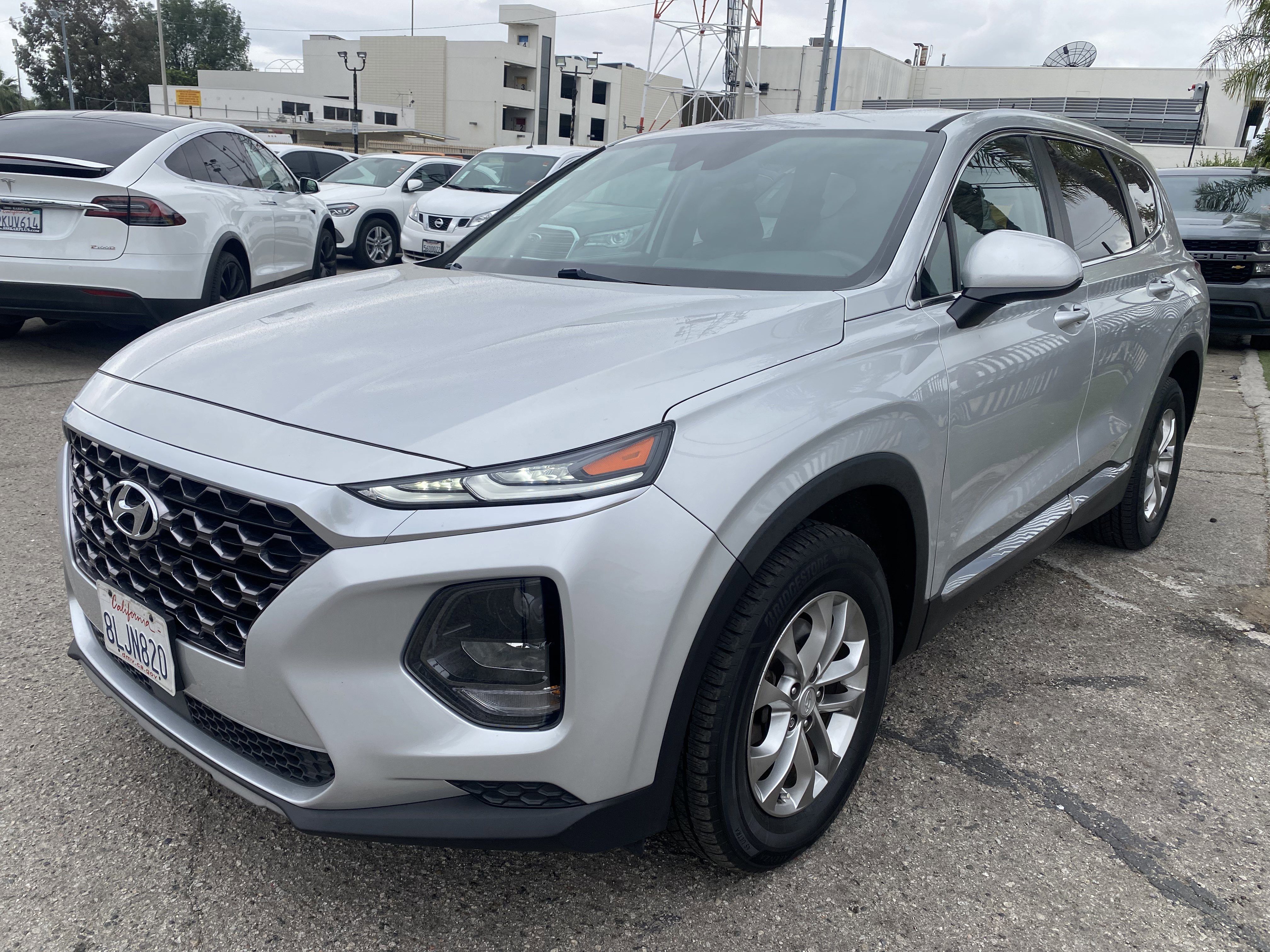 Used 2019 Hyundai Santa Fe SE FWD image 2