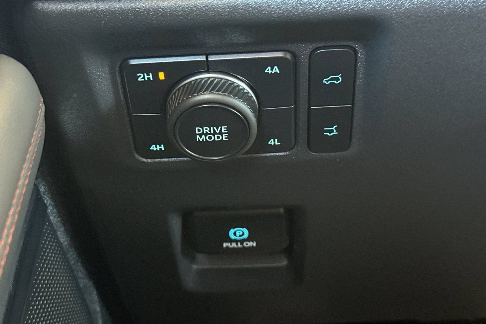 Used 2025 Ford Expedition Active AWD/4WD image 36