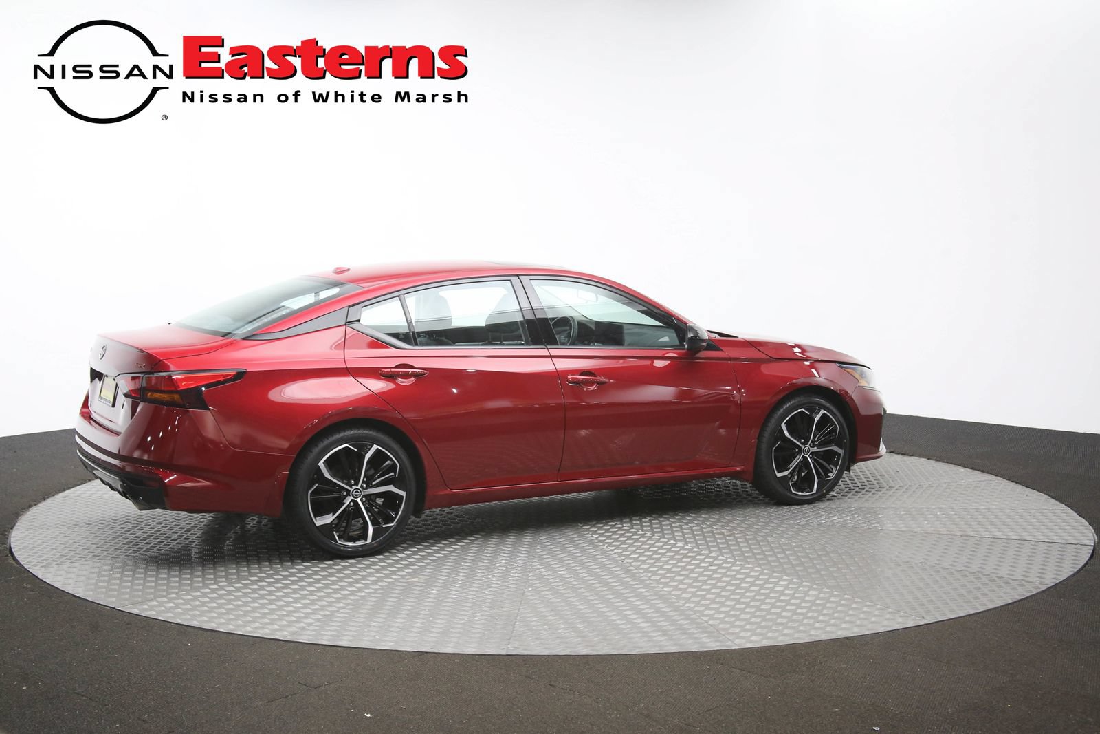 Used 2024 Nissan Altima 2.5 SR w/ SR Premium Package FWD image 42
