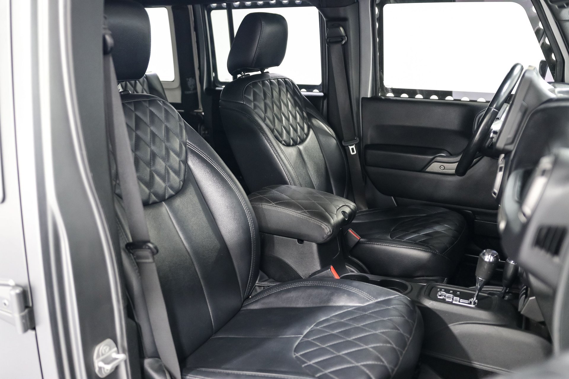 Used 2015 Jeep Wrangler Unlimited Sport w/ Quick Order Package 24S AWD/4WD image 16