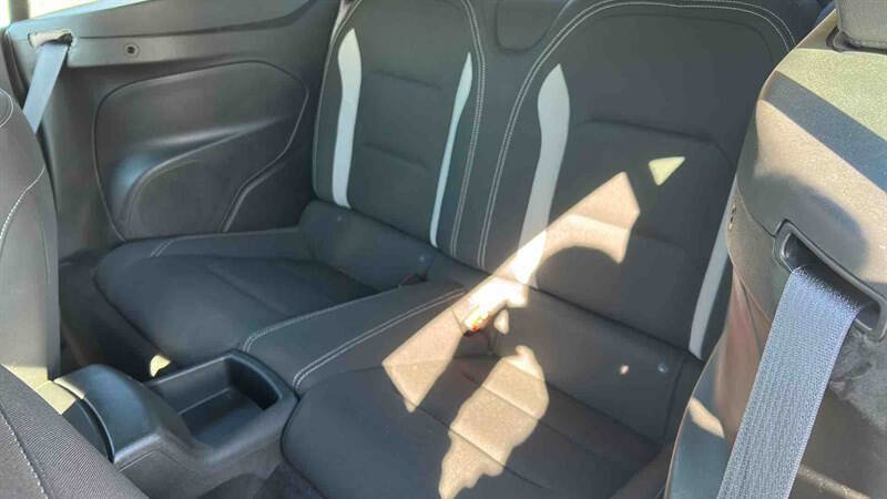 Used 2021 Chevrolet Camaro LT image 11