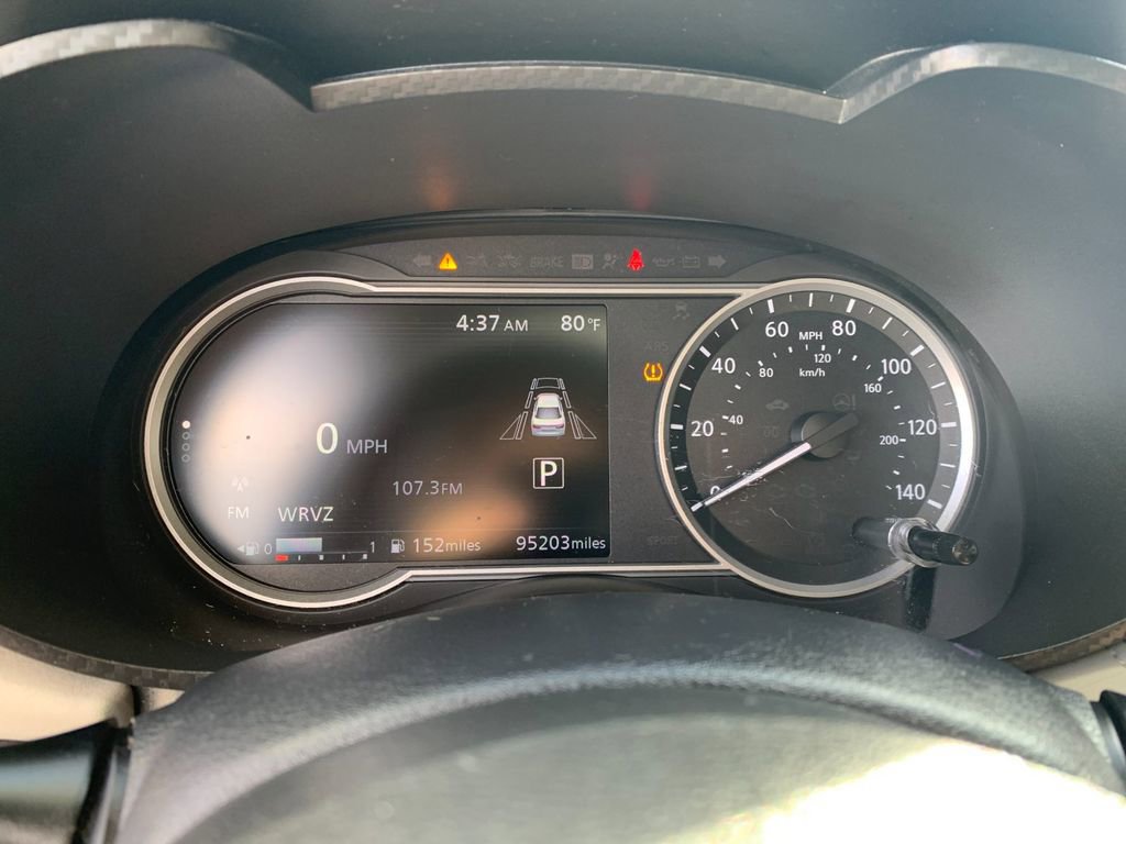 Used 2020 Nissan Versa SV image 29