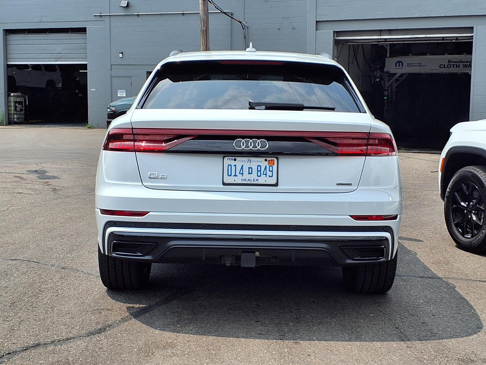 Used 2023 Audi Q8 Premium Plus AWD/4WD image 20