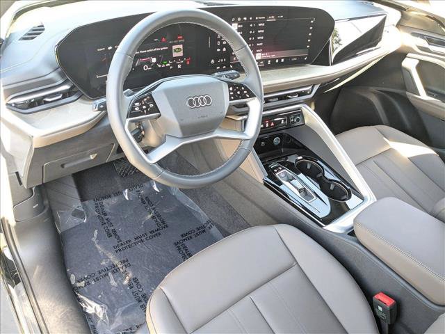 New 2025 Audi Q5 Premium w/ Convenience Package AWD/4WD image 3